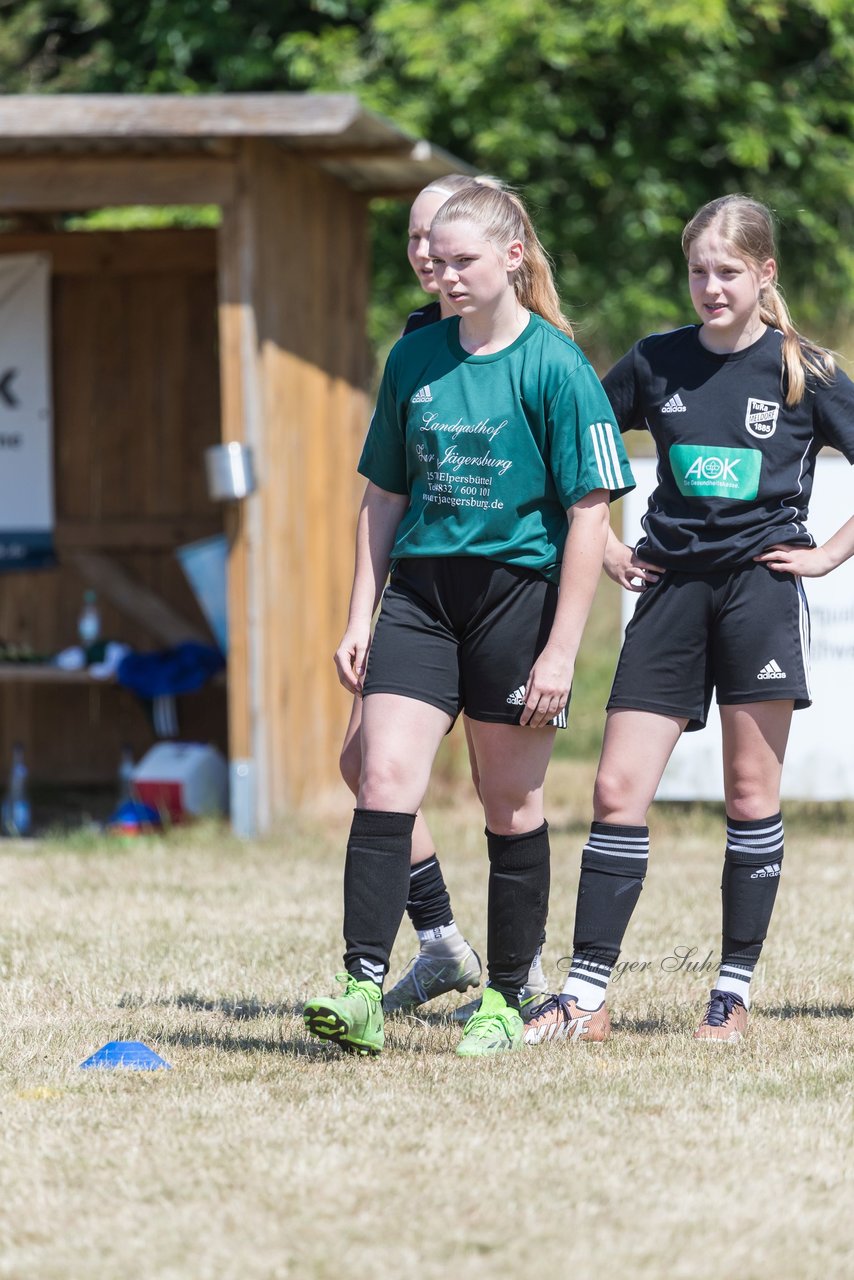 Bild 174 - wBJ TuRa Meldorf/Buesum - JFV Luebeck : Ergebnis: 1:0